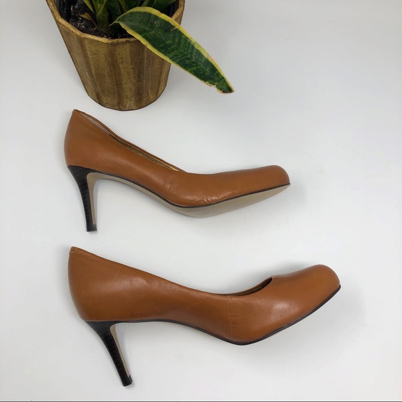 Banana Republic Shoes - Banana Republic Whiskey Brown Heels